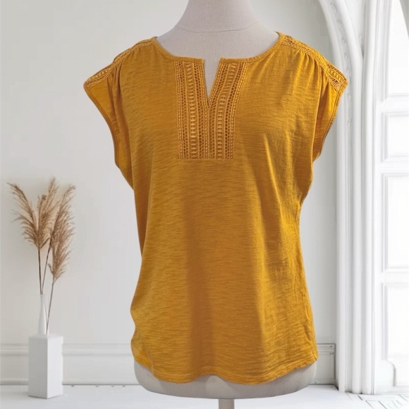Liz Claiborne | Yellow Crochet Detail Top - Picture 1 of 15